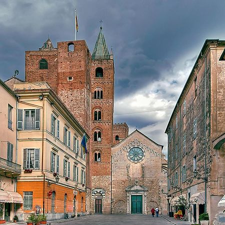 La Casa Dei Nonni Apartment Albenga Bagian luar foto