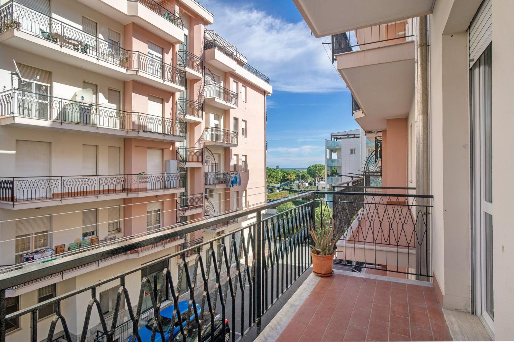La Casa Dei Nonni Apartment Albenga Bagian luar foto